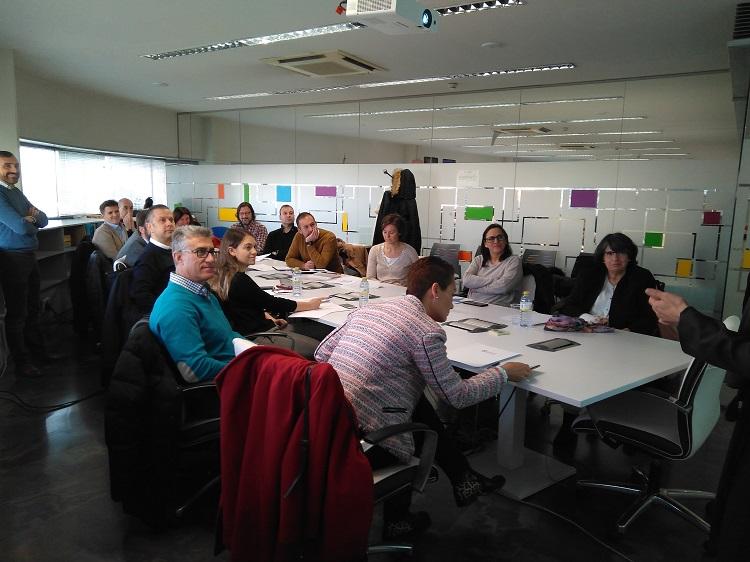 Agentes de la provincia de Granada debaten sobre la transformación digital de las pymes