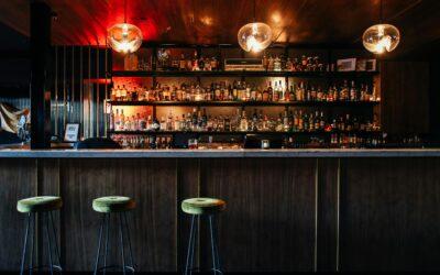 ¿Cuánto cuesta abrir un bar en España? Desglose de inversión y consejos clave